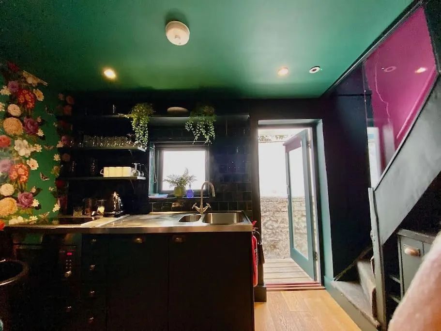 Birdcage Heritage Cottage - City Centre Vibrant 브라이턴 0*,
