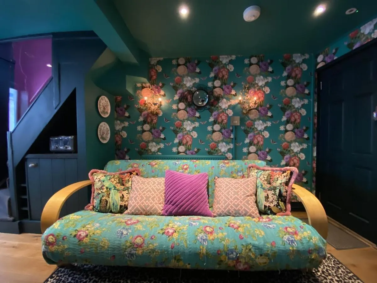 Birdcage Heritage Cottage - City Centre Vibrant 브라이턴 영국